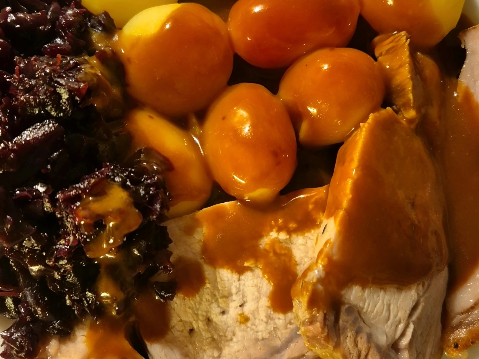Flæskesteg — Danish roast pork with crackling, gravy, caramelised potatoes and red cabbage