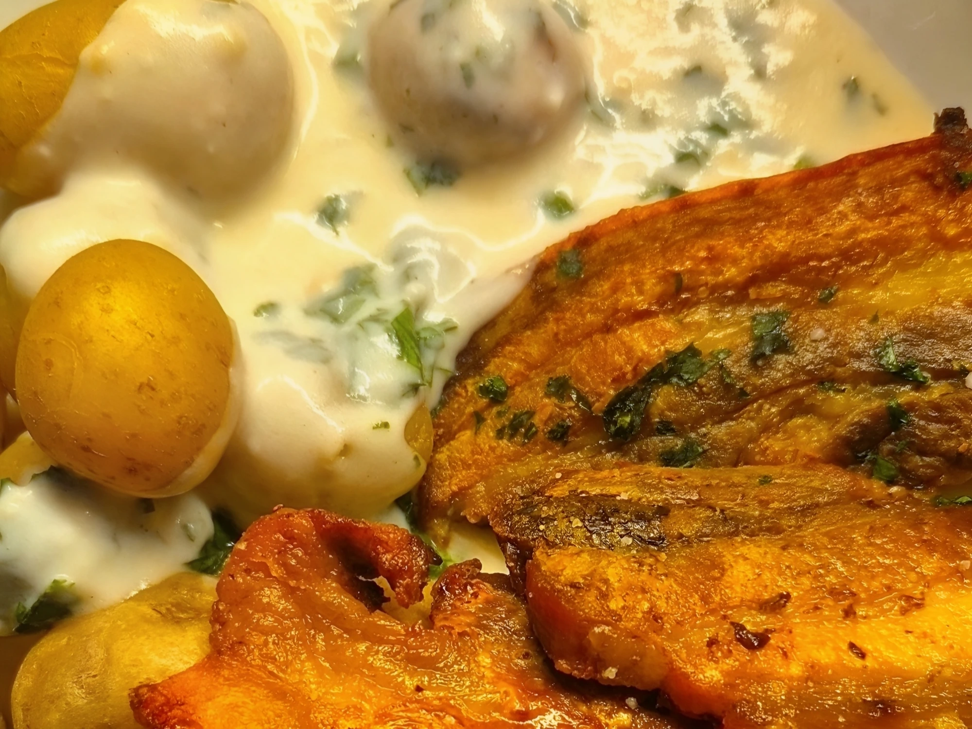 Stegt flæsk med persillesovs — crispy fried pork belly with boiled potatoes and parsley sauce